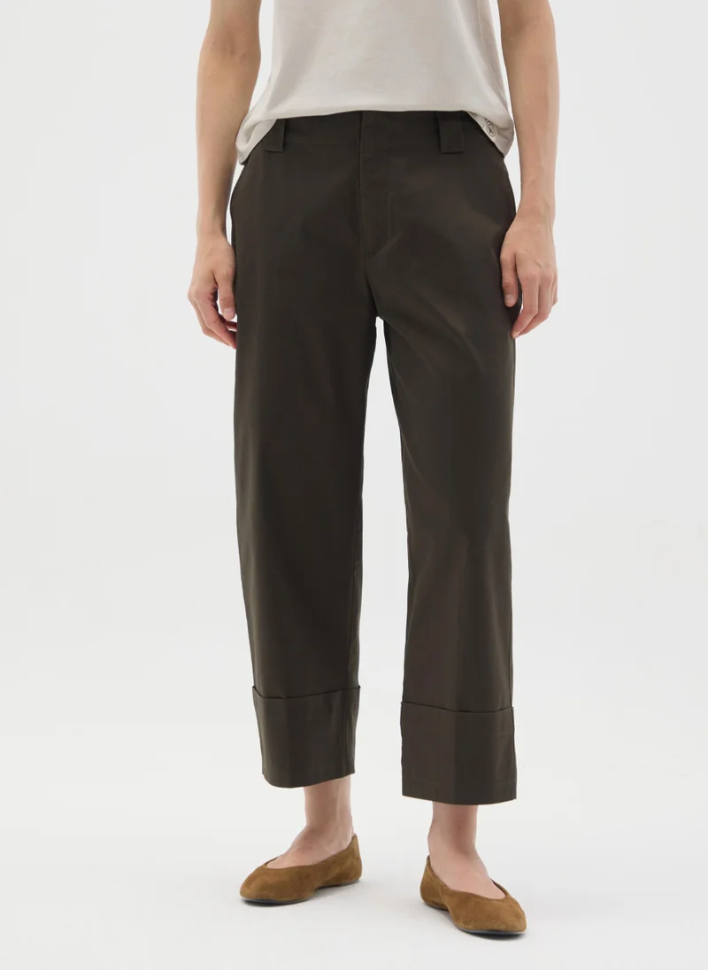 او في اس سراويل قطنية مطاطية بقصة عادية من أوفيس باللون البني